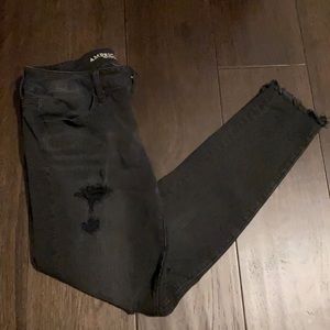 2/$20🎉 American Eagle black ripped jeans
